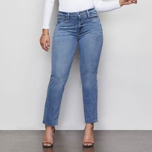 NWT Good American Good Straight Twisted Seam Jeans